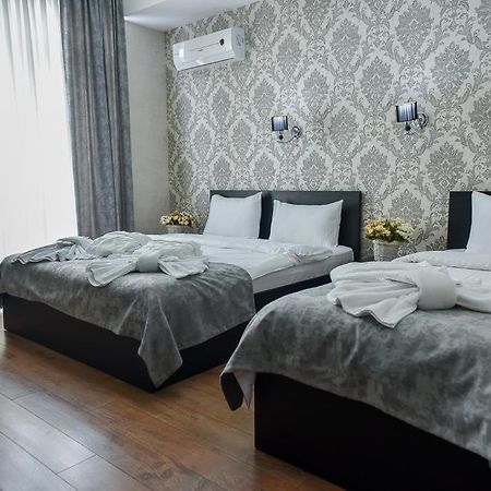 Marialuis Hotel Tbilisi Exterior foto