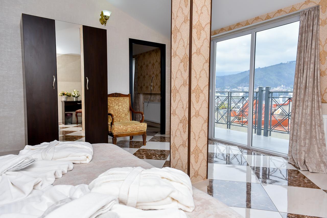 Marialuis Hotel Tbilisi Exterior foto