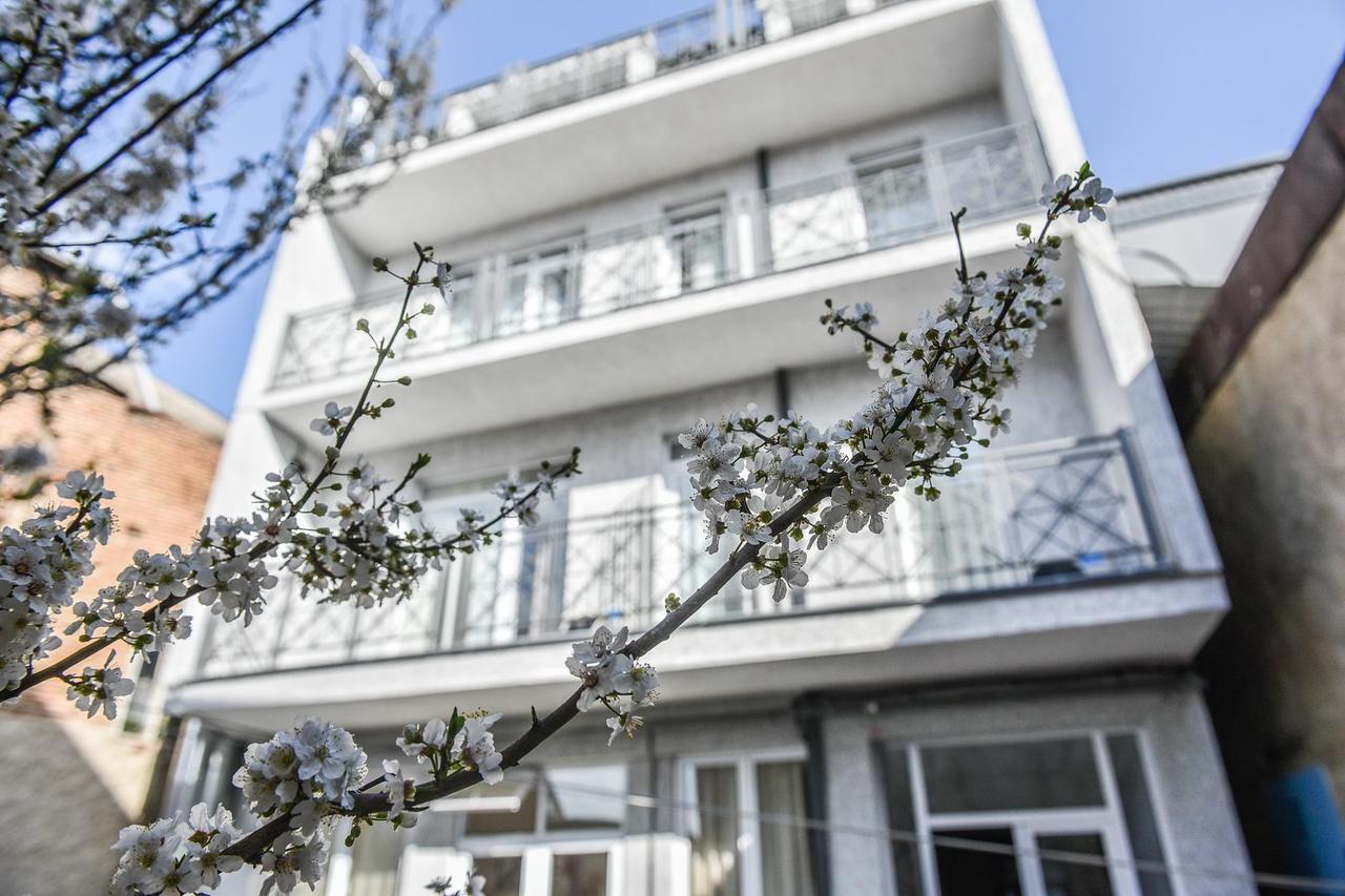 Marialuis Hotel Tbilisi Exterior foto